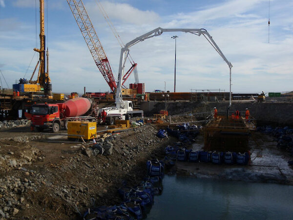 Dales Voe Pier image