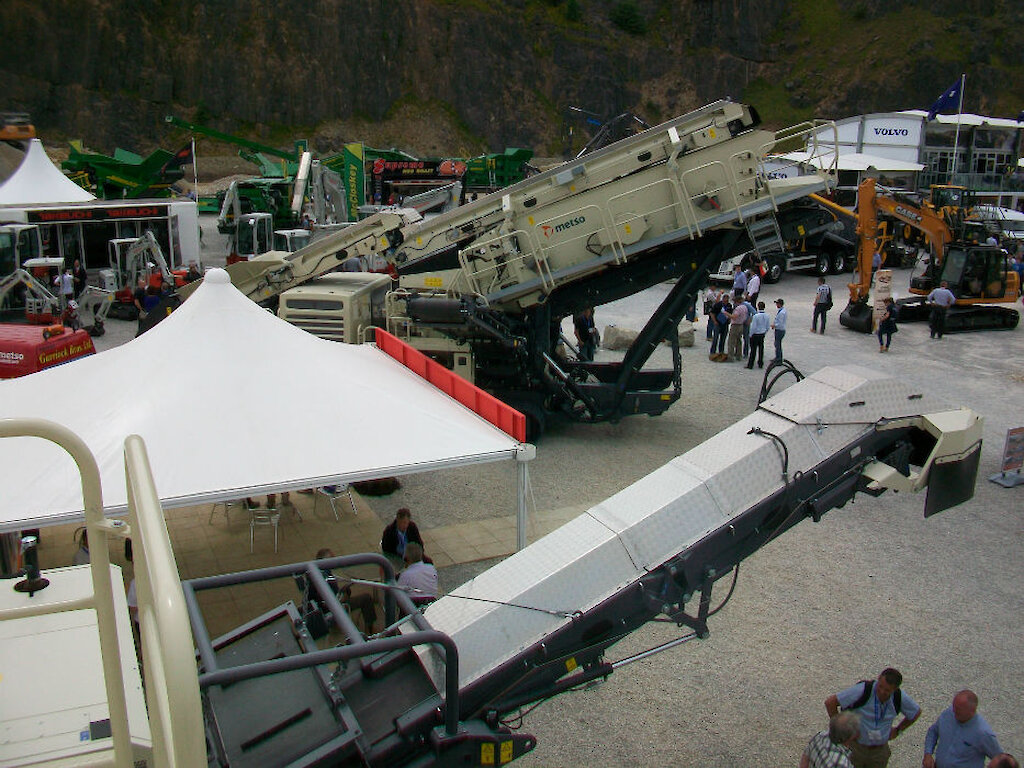View from on top of Metso LT125 (2)